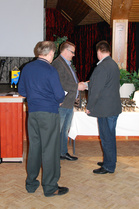 Parkanon Kiekon kunniapuheenjohtajat palkittavina.